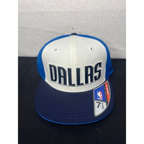 Reebok Unisex Blue White Dallas Mavericks NBA Fitted Cap Hat Size 7 1/2 - Picture 1 of 3